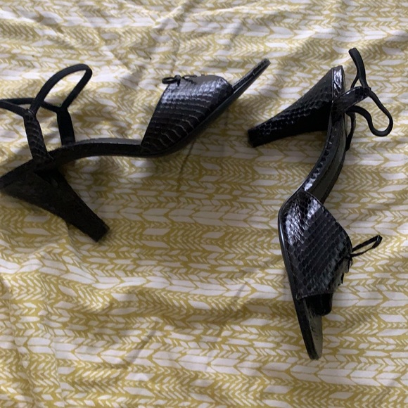 New ladies Apostrophe black snakeskin heels - Picture 3 of 6